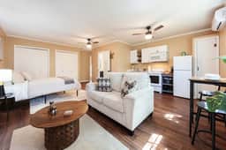 Bungalow on Outer Dr