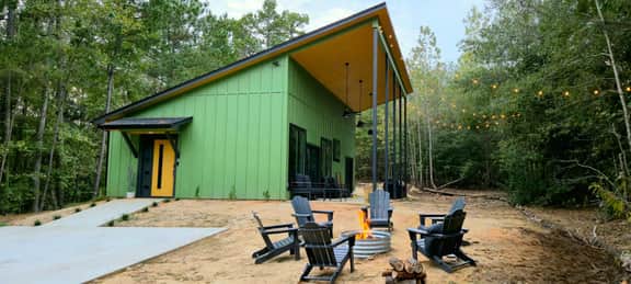 Modern Cabin Retreat Easy Drive to Canton/Tyler
