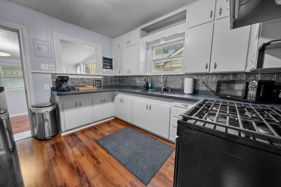 Jarrel Cottage Longer Stays Welcome! - Image 3